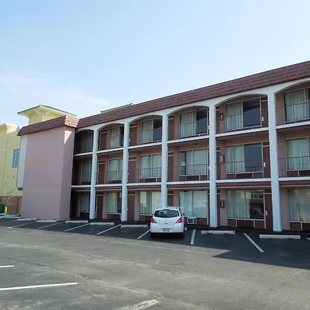 Sunshine Inn & Suites